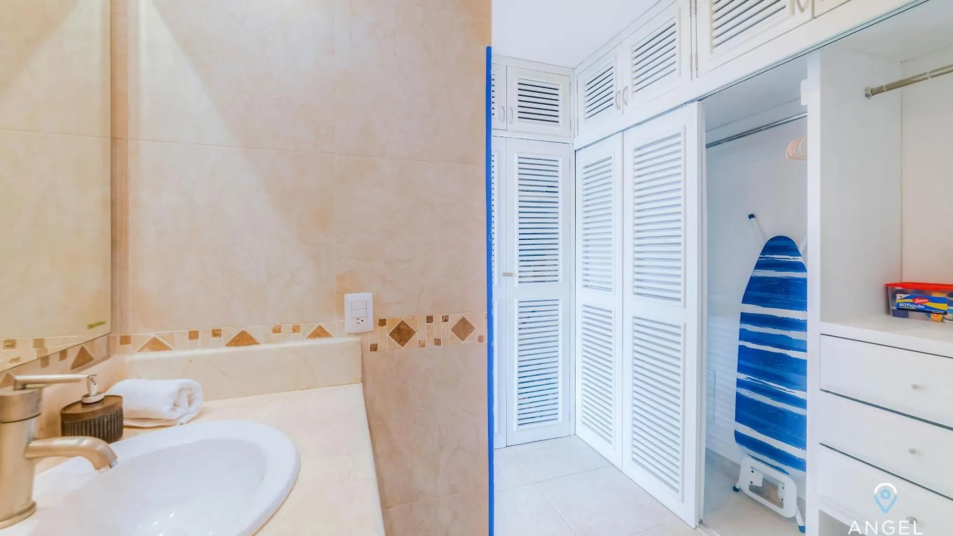 Apartment Ideal Group Getaway 4 Blocks To The Beach & Pool Playa del Carmen