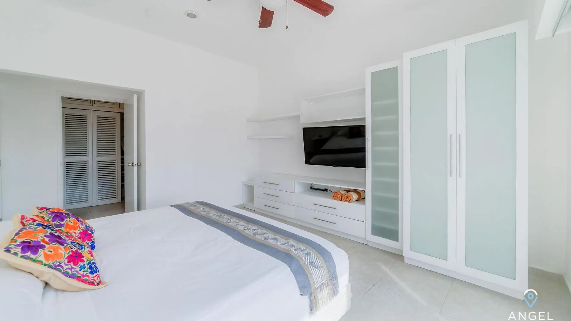 Apartment Ideal Group Getaway 4 Blocks To The Beach & Pool Playa del Carmen Mexico