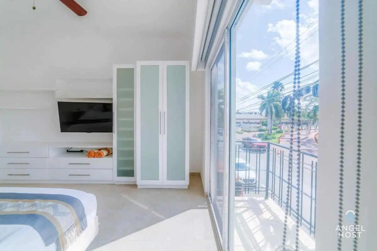 Ideal Group Getaway 4 Blocks To The Beach & Pool Playa del Carmen 0*,