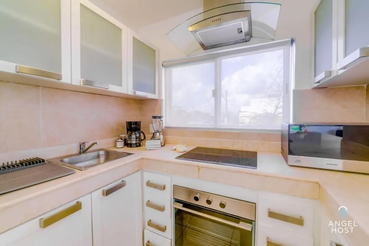 Apartment Ideal Group Getaway 4 Blocks To The Beach & Pool Playa del Carmen