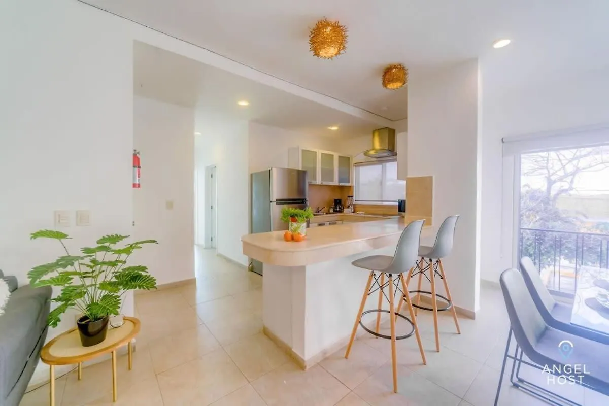 Ideal Group Getaway 4 Blocks To The Beach & Pool Playa del Carmen 0*,