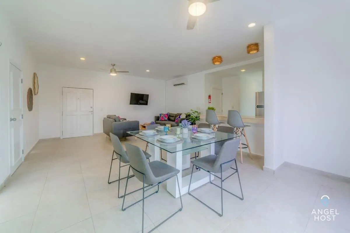 Apartment Ideal Group Getaway 4 Blocks To The Beach & Pool Playa del Carmen