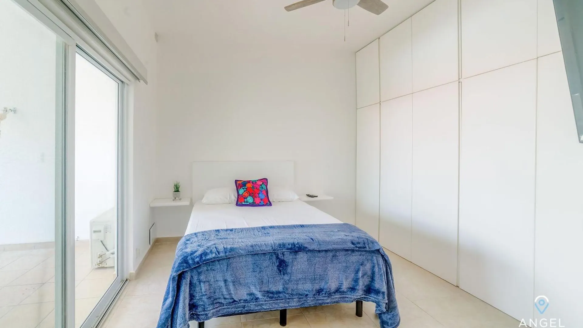Ideal Group Getaway 4 Blocks To The Beach & Pool Плая-дель-Кармен Апартаменты