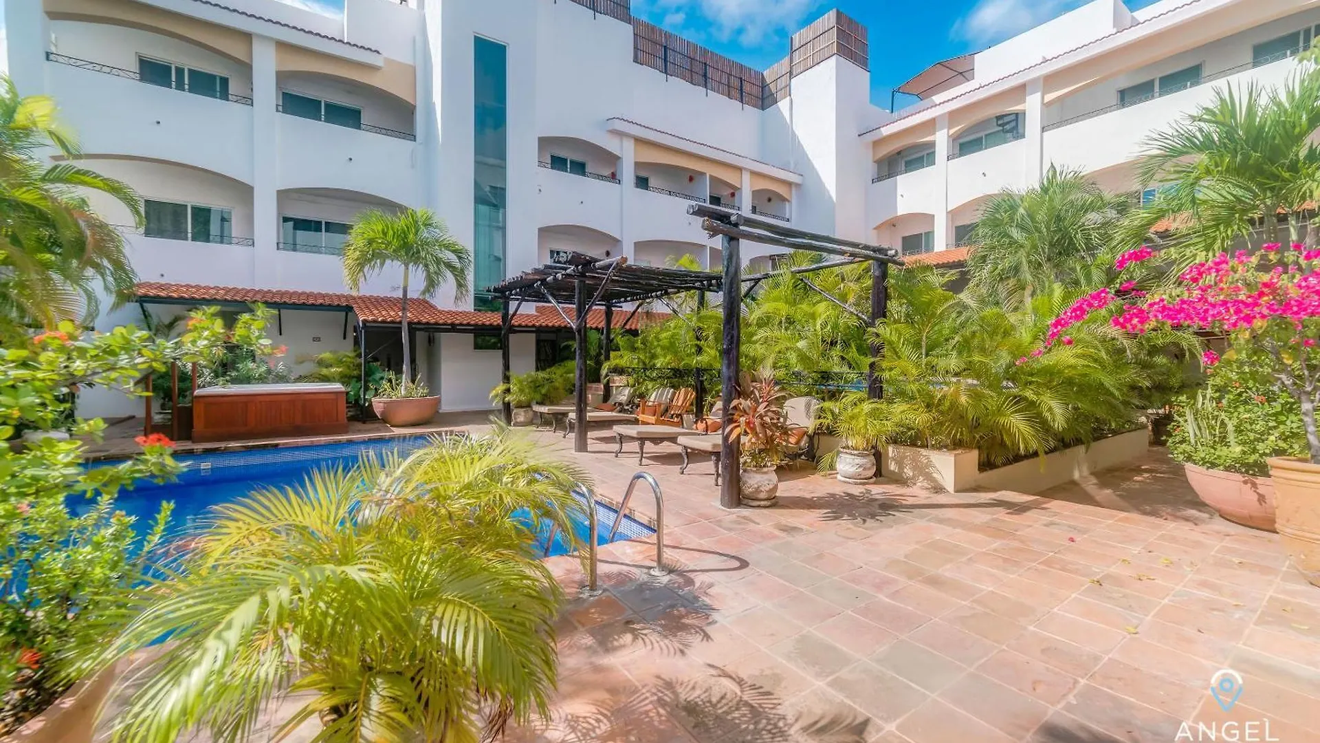 Апартаменты Ideal Group Getaway 4 Blocks To The Beach & Pool Плая-дель-Кармен