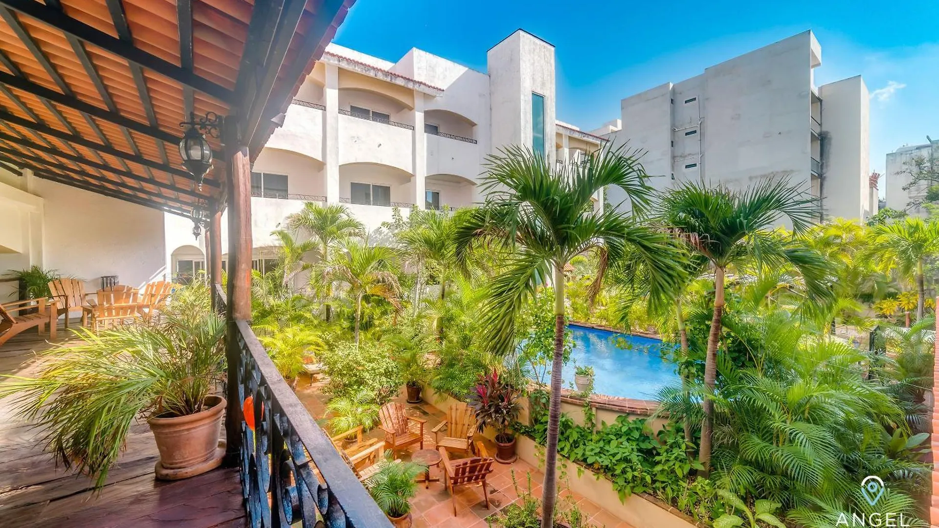 Ideal Group Getaway 4 Blocks To The Beach & Pool Плая-дель-Кармен 0*,  Мексика