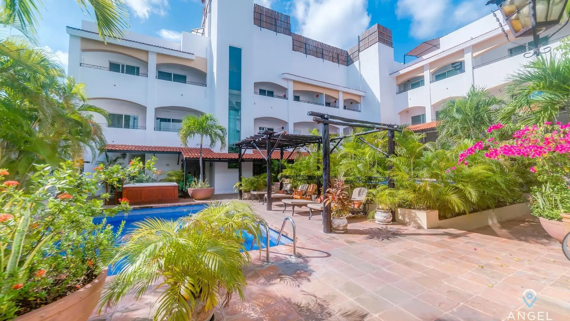 Апартаменты Ideal Group Getaway 4 Blocks To The Beach & Pool Плая-дель-Кармен