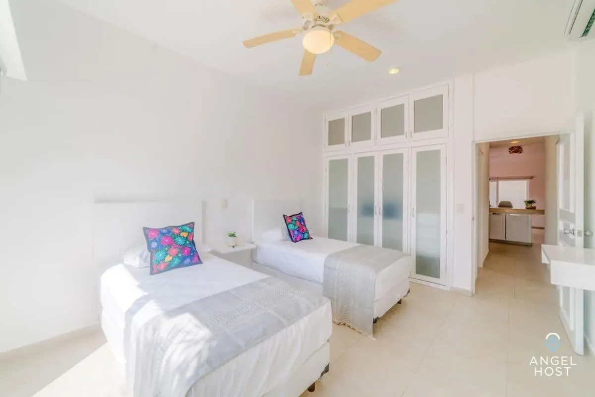 Апартаменты Ideal Group Getaway 4 Blocks To The Beach & Pool Плая-дель-Кармен